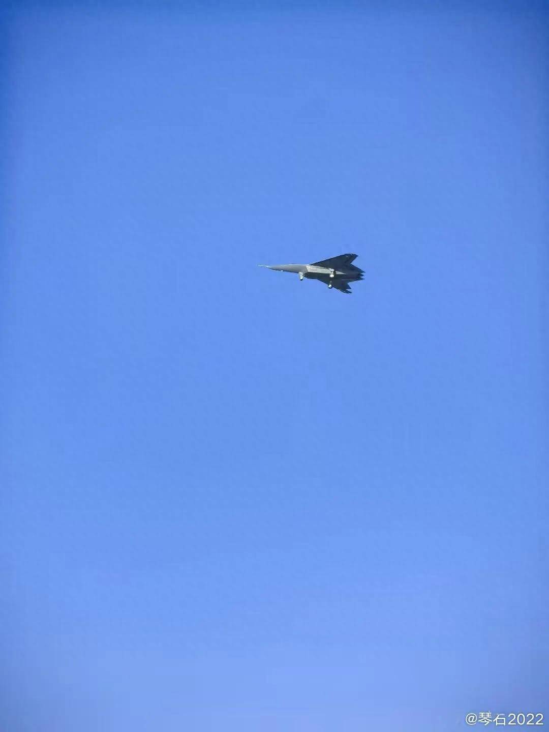 乌兹别克杯
_歼-50试飞新图再曝光!细节一览无余乌兹别克杯
,中国六代舰载机有戏了?