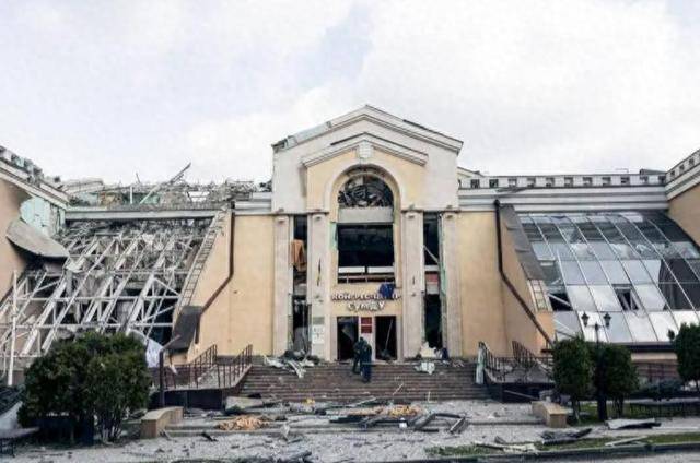 正版皇冠信用网_好大喜功!乌军半场开香槟正版皇冠信用网,不料把敌人引来,连吃2枚导弹