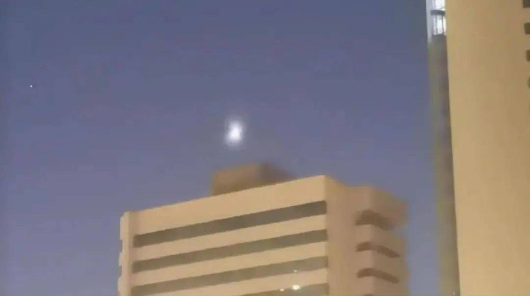 篮球比分_新疆夜空不明飞行物是什么篮球比分？揭秘来了