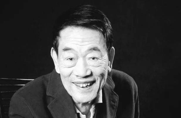 加纳足球联赛_助理曝光杨少华死亡原因！吃淀粉肠是去世前3天拍的加纳足球联赛，并非临终当天卖货