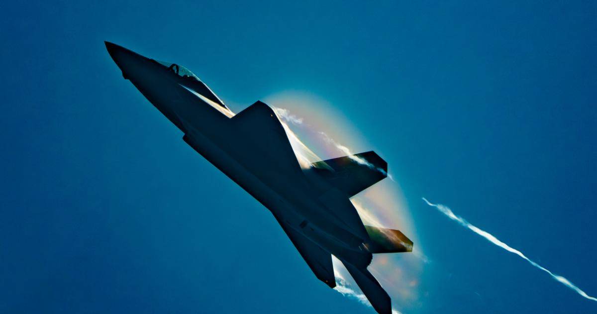 怎么注册皇冠信用网_都见不得中国强大！歼20隐身战机飞越对马海峡怎么注册皇冠信用网，美日罕见没发现？