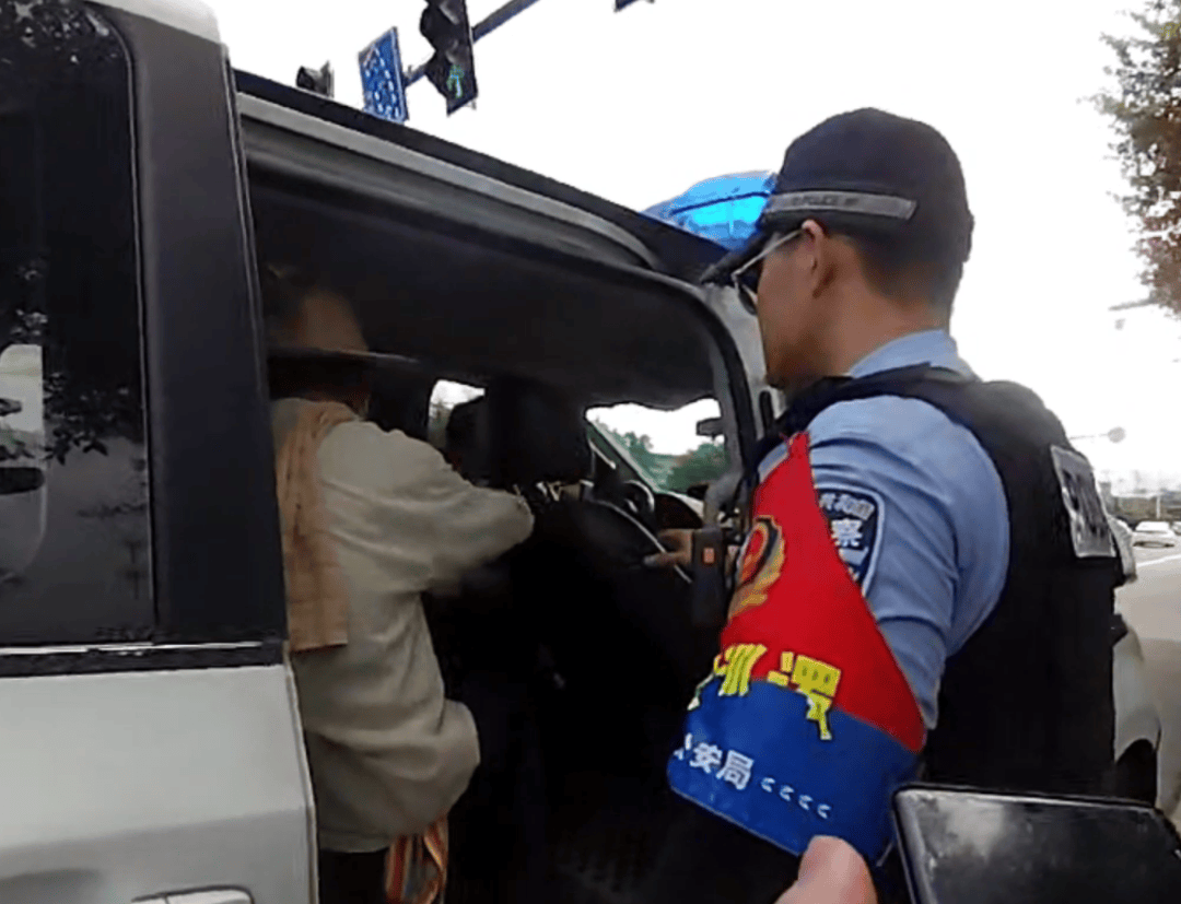 皇冠信用網申请_老家的父亲出门散步迟迟未归皇冠信用網申请,千里之外的儿子求助浙江公安