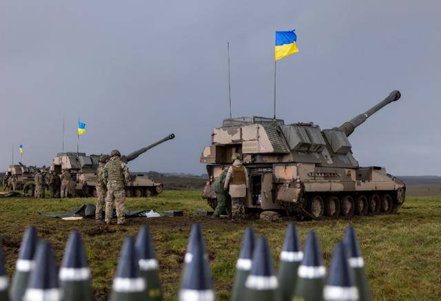 皇冠信用網登3代理_普京让步：同意美国保护乌克兰皇冠信用網登3代理，但要中国担保？泽连斯基高兴早了