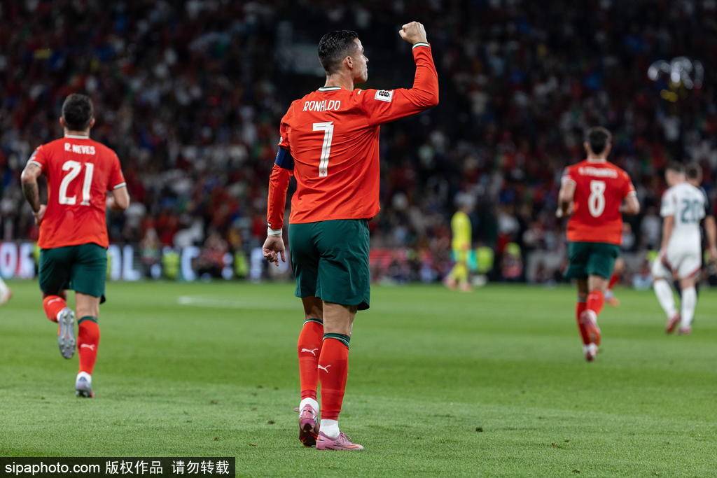 皇冠信用盘注册开户_世预赛-C罗双响独享射手王索博绝平 葡萄牙2-2匈牙利
