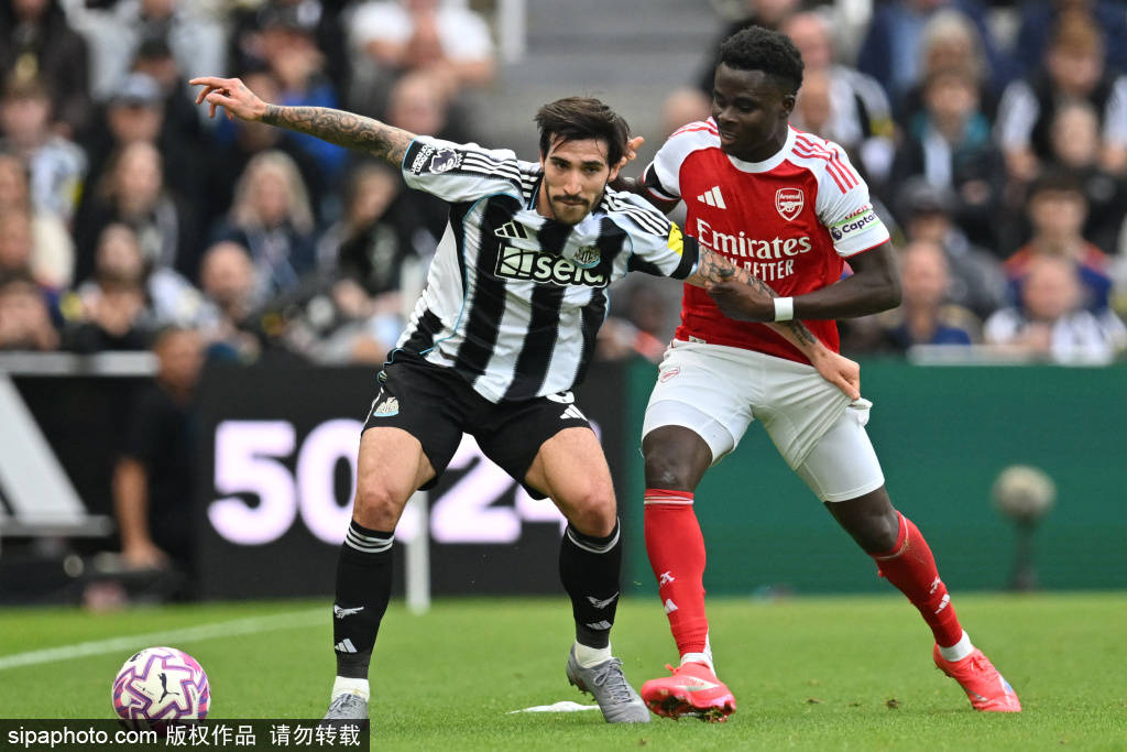 皇冠信用网登3出租
_北京国安主场遭遇逆转：青岛海牛4-2大胜皇冠信用网登3出租
，法比奥成赛季最佳射手！