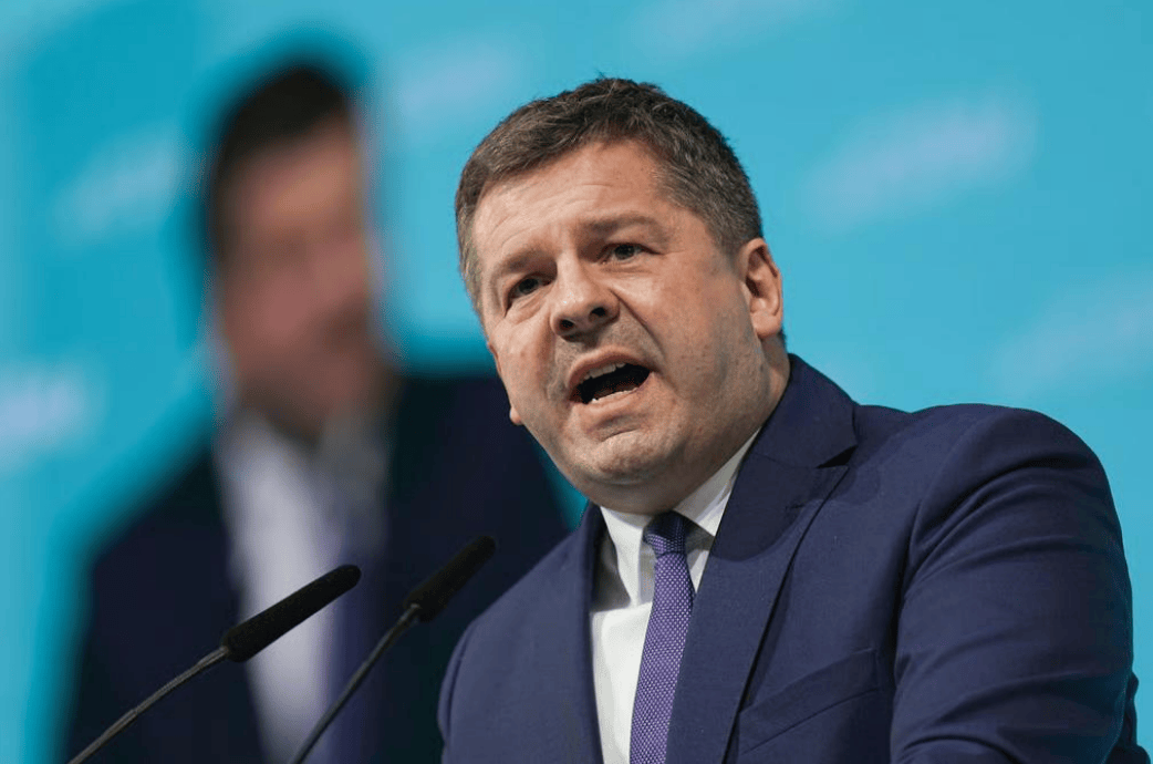 皇冠会员如何申请
_德国经济部长:荷兰接管安世没有任何错皇冠会员如何申请
,我认为这个决定非常明智