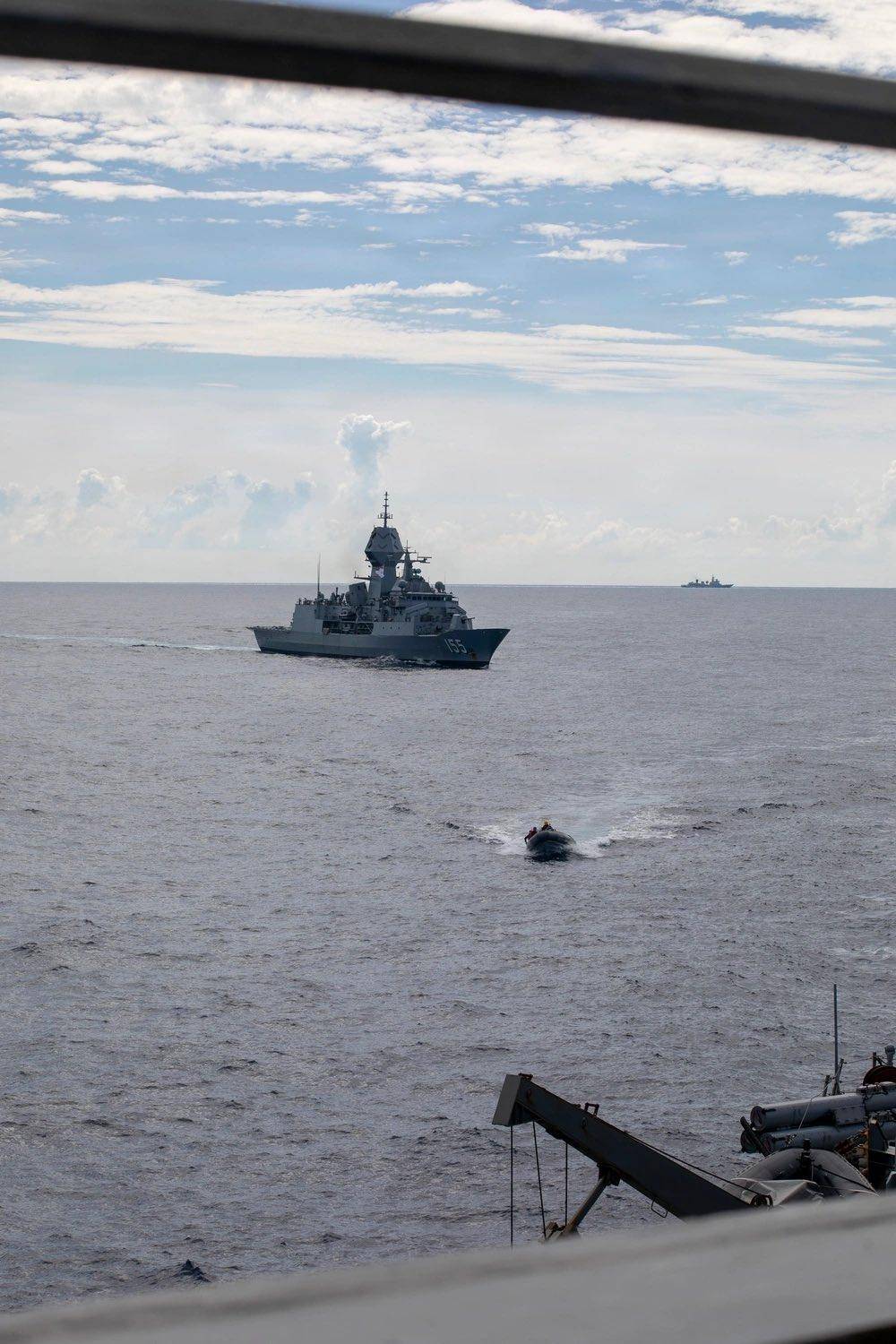 朴茨茅斯 vs 威斯汉姆
_美军再度遭遇耻辱时刻：中国海军6艘战舰包围朴茨茅斯 vs 威斯汉姆
，815舰插入南海演习