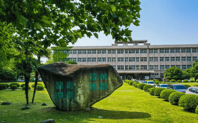 如何申请到皇冠信用网
_骗子怎么成了首席科学家如何申请到皇冠信用网
，大学通报不能语焉不详 | 新京报快评