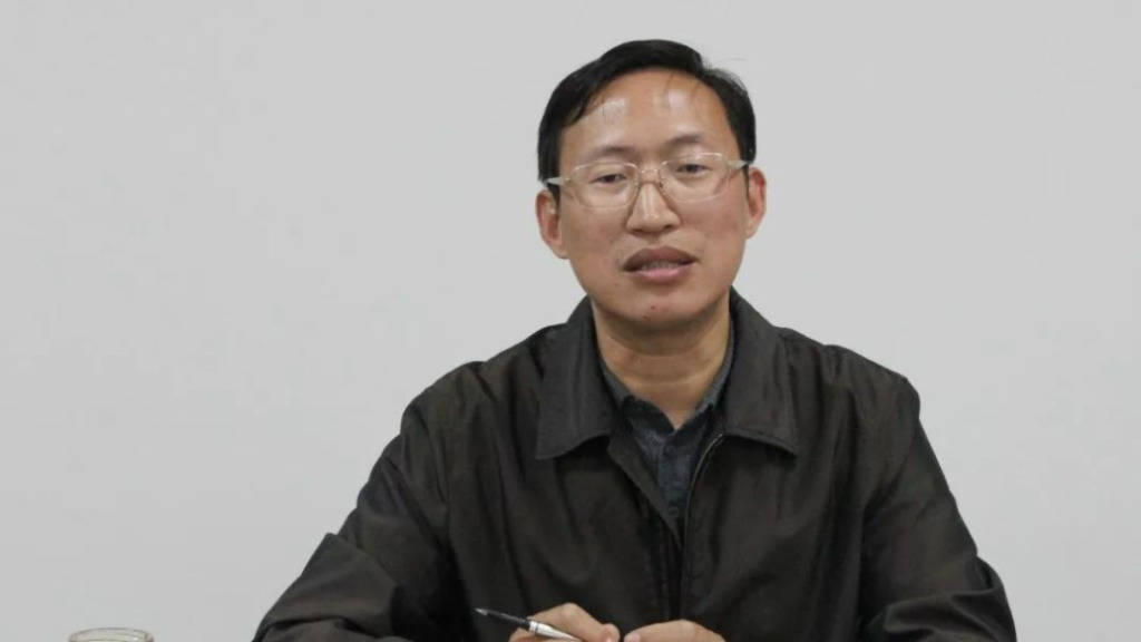 皇冠信用网代理申请_随州市委常委、常务副市长吴丕华任孝感市人大常委会党组书记