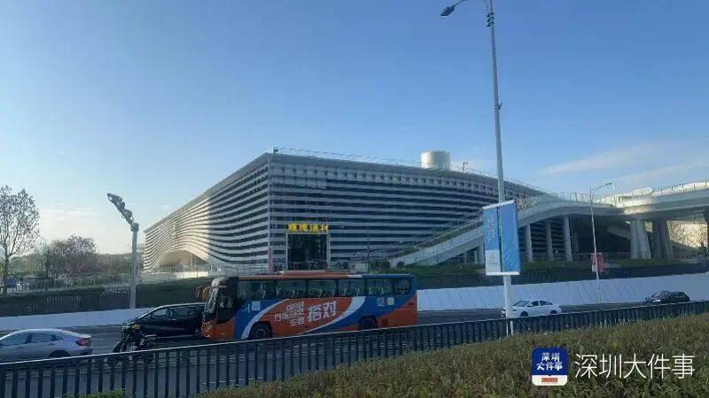 皇冠信用網开号_“审美断崖式下跌”！深圳一网红地标因招牌被吐槽皇冠信用網开号，运营方回应