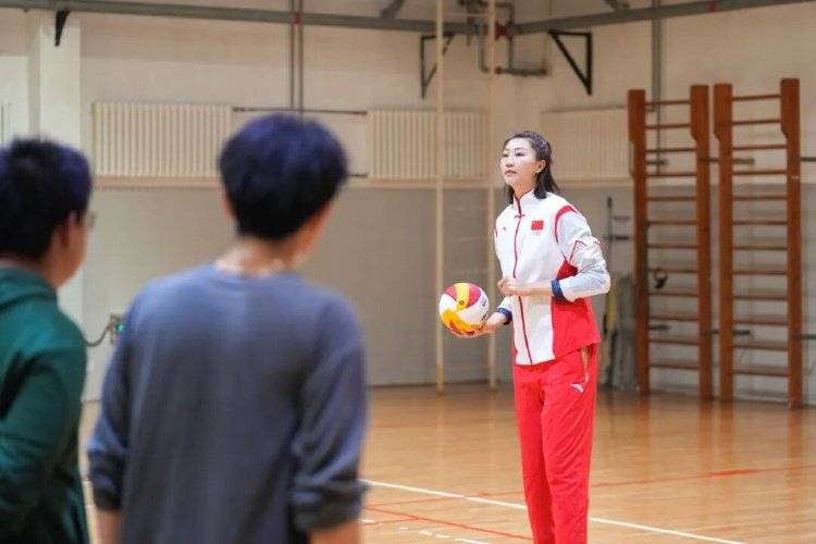 皇冠信用网怎么开账号_奥运冠军、前中国女排队长袁心玥皇冠信用网怎么开账号，入职南开大学