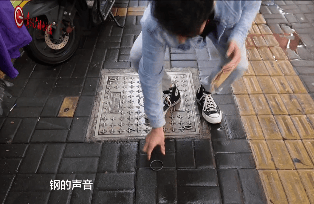 世界杯足球_贵阳阿姨花860元买银镯子世界杯足球，靠摔地声音认定掺假要求退款，商家：符合国家标准，假一赔十！